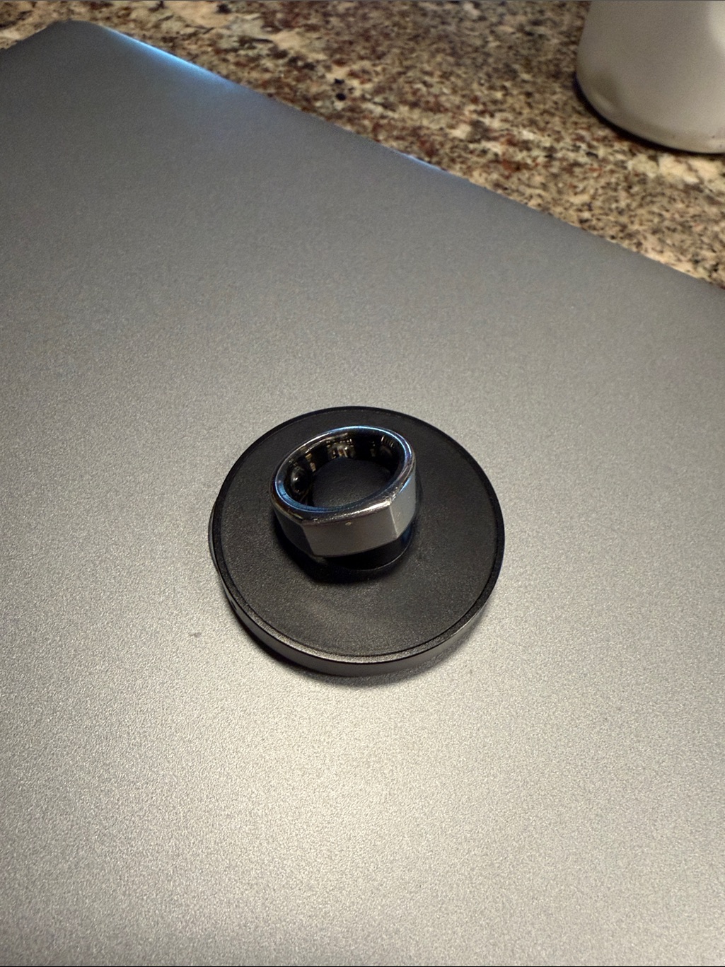 Oura Ring ~ Gen 3 ~ Size 7 ~ Silver ~ With Charger